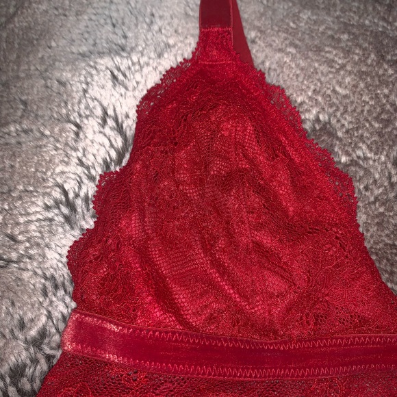 Victoria’s Secret Red Lace Bralette - Picture 2 of 3